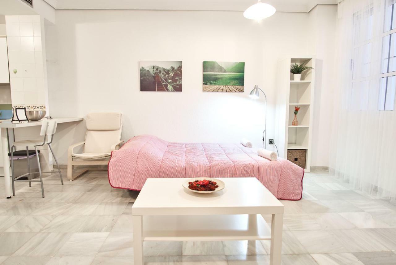 Pureza Oasis Suite Севиля Екстериор снимка